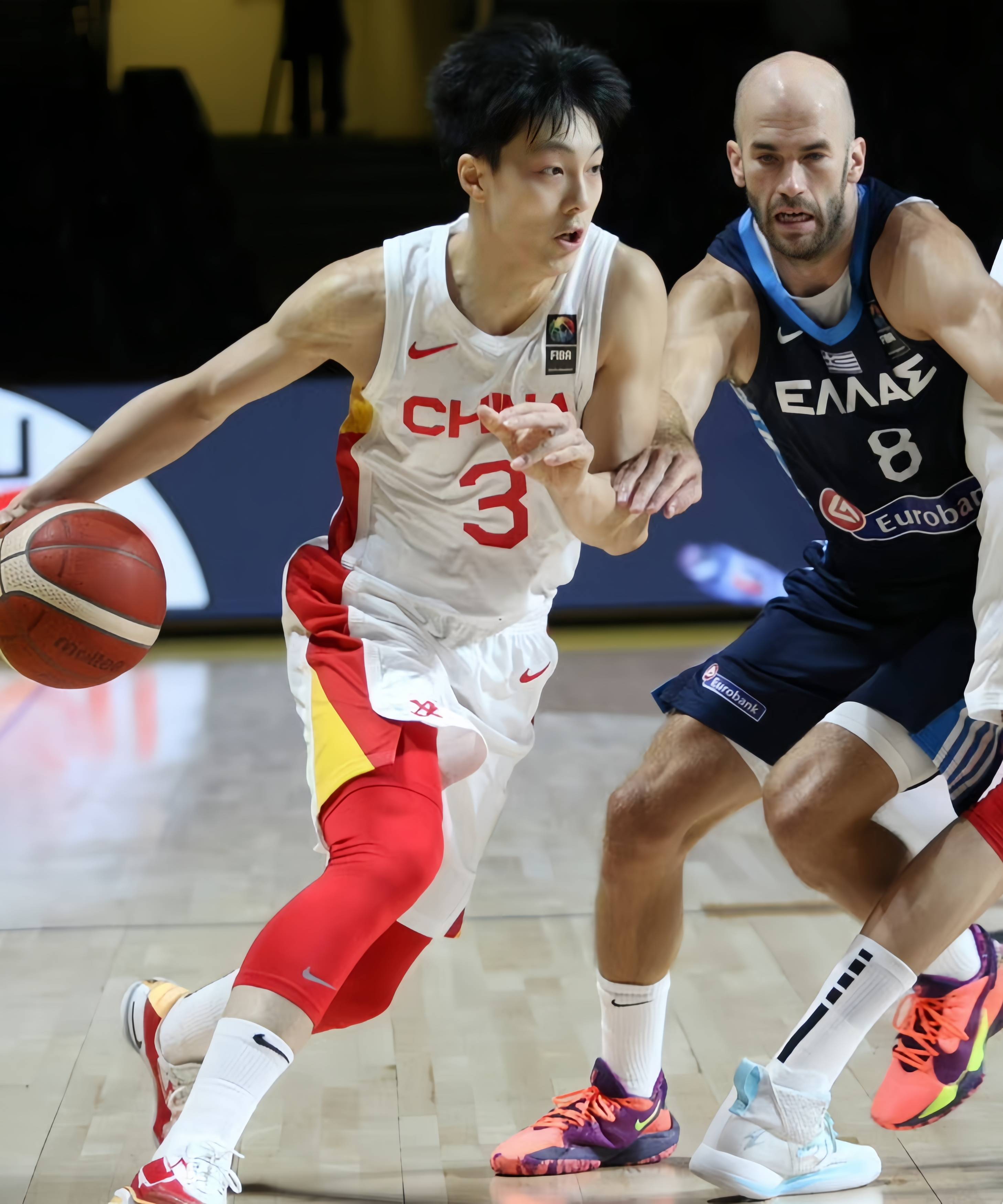 北京男篮对阵大连队，全队备战意志坚定(北京男篮对阵大连队,全队备战意志坚定不移)