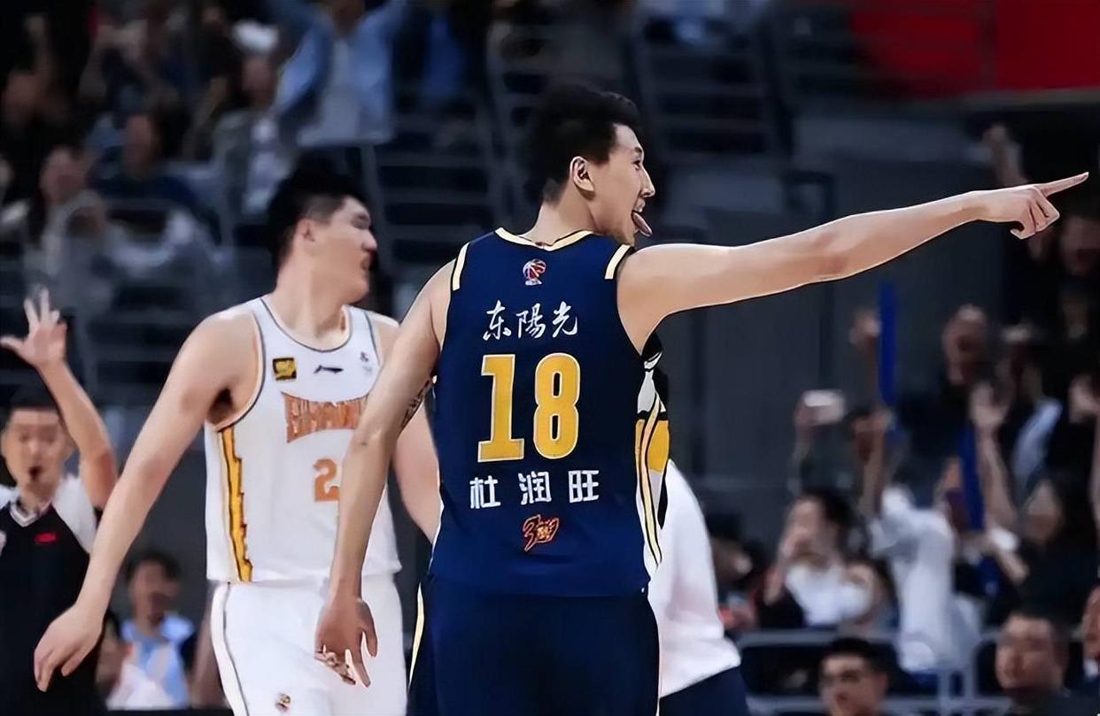 官宣！男篮2王牌锋线受伤！5人缺训，广东神射手和广厦核心或入选(主角叫王猛代号叫暴王)