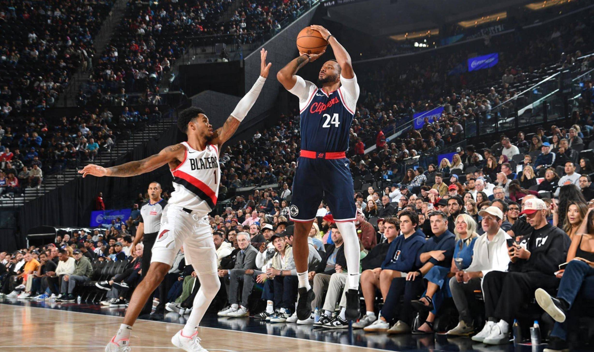 关于NBA-比尔和太阳达成买断澄清期后加盟快船的信息