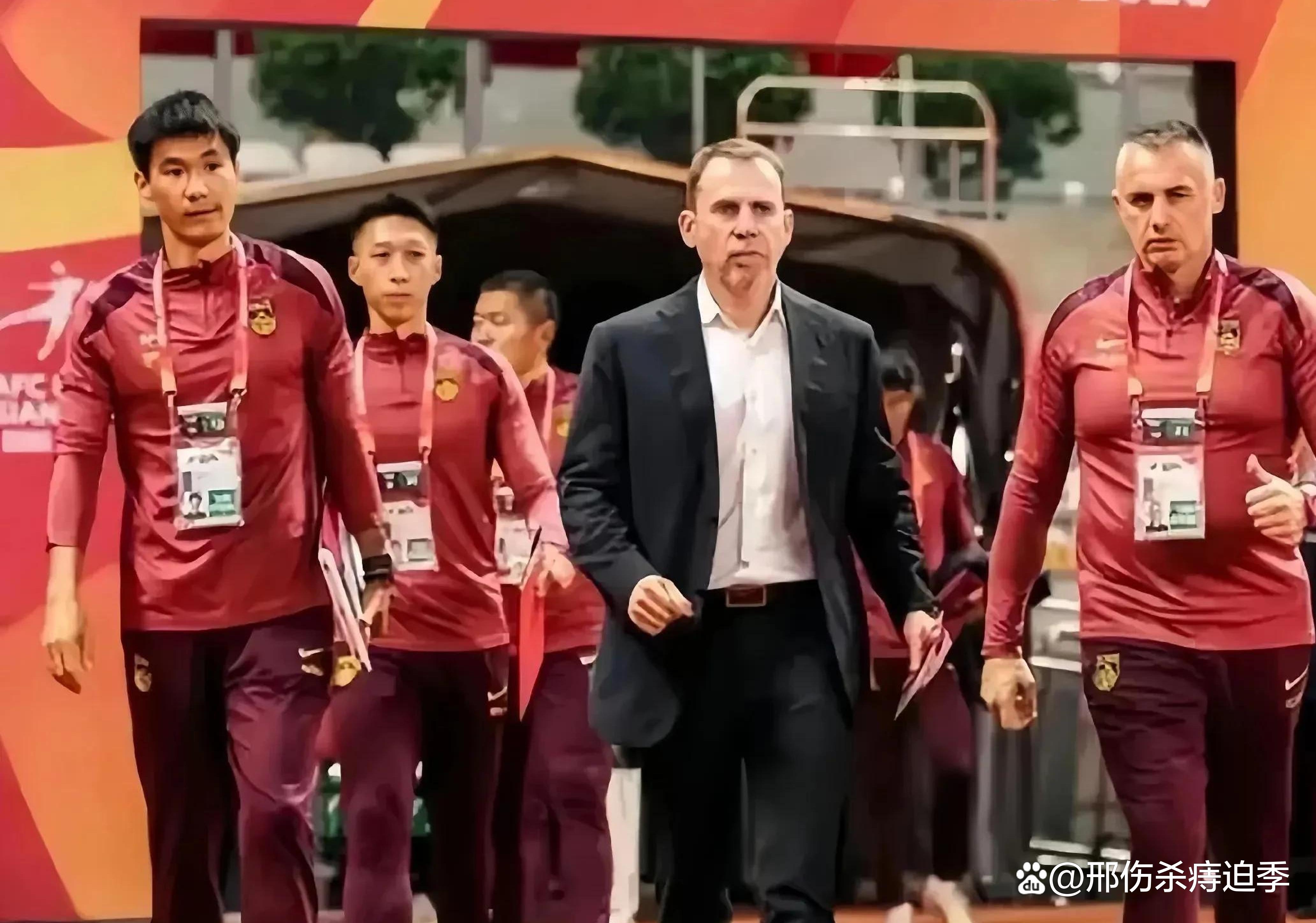 包含久尔杰维奇完成既定目标离任国足战术选人再次推倒重来的词条