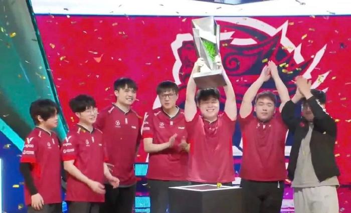 TYLOO战胜Astralis，豪取裂变天地冠军！创造中国CS新历史的简单介绍