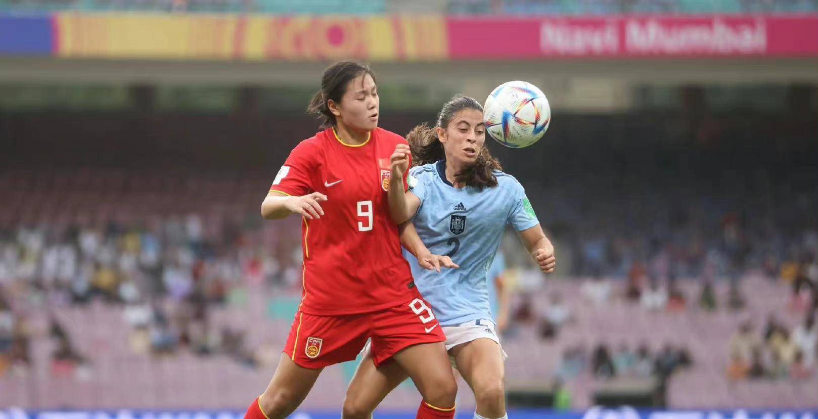 韩国女足击败对手，赢得掌声